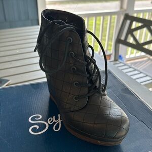 Seychelles Booties - Women’s 9